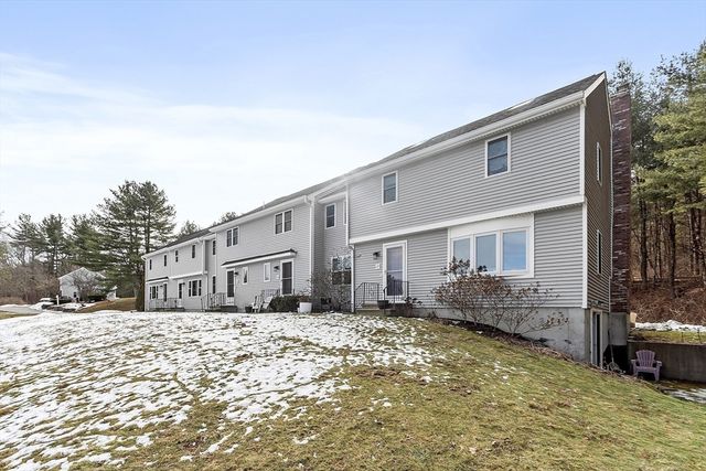 103 Pondview Pl 103, Tyngsborough, MA 01879
