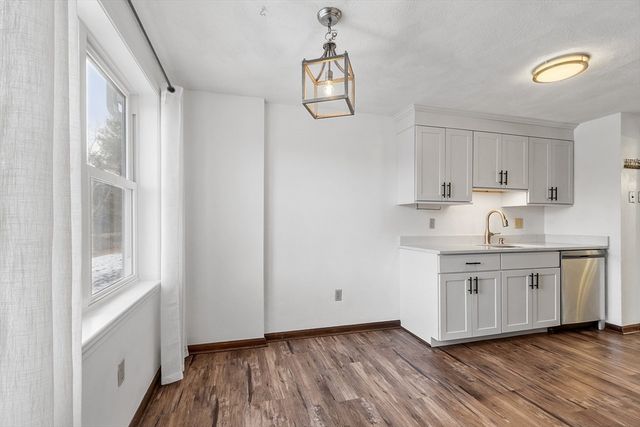 103 Pondview Pl 103, Tyngsborough, MA 01879