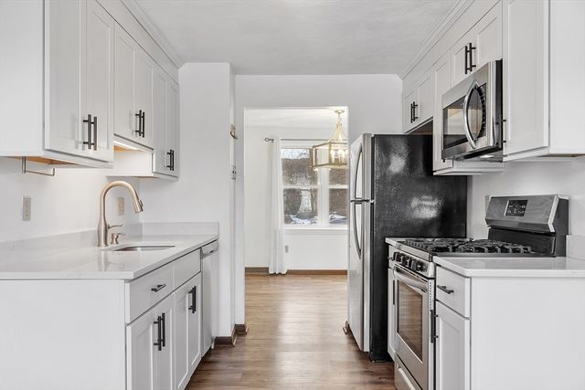 103 Pondview Pl 103, Tyngsborough, MA 01879