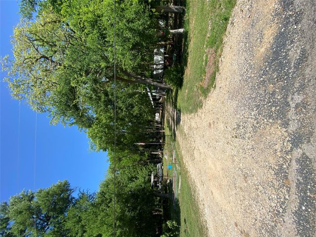 1400 County Road 491, Elgin, TX 78621
