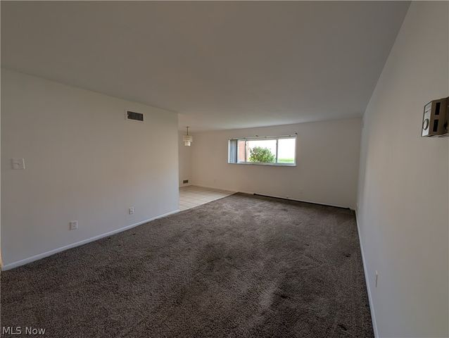 21801 River Oaks Drive A2, Rocky River, OH 44116