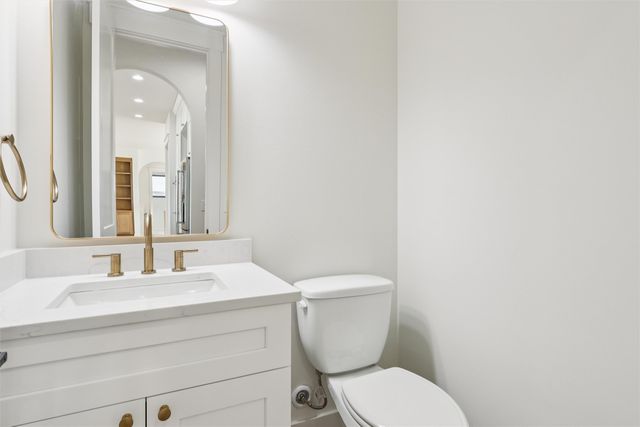 18297 Alderleaf Drive, Clive, IA 50325