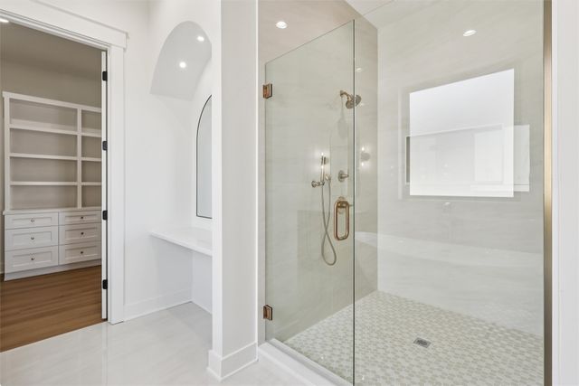 18297 Alderleaf Drive, Clive, IA 50325