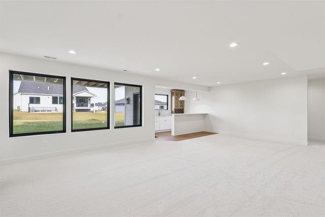 18297 Alderleaf Drive, Clive, IA 50325