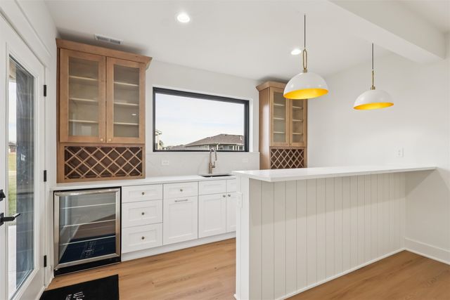 18297 Alderleaf Drive, Clive, IA 50325