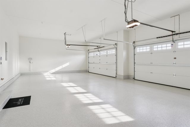 18297 Alderleaf Drive, Clive, IA 50325