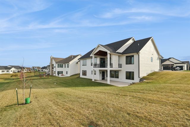 18297 Alderleaf Drive, Clive, IA 50325