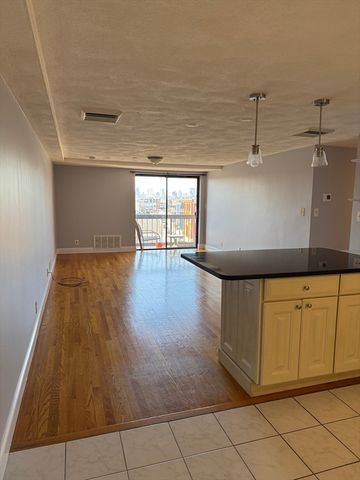 205 Ferry St 408, Everett, MA 02149