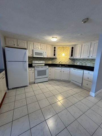 205 Ferry St 408, Everett, MA 02149