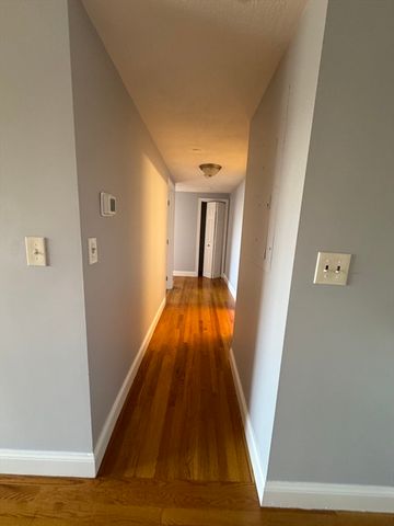 205 Ferry St 408, Everett, MA 02149