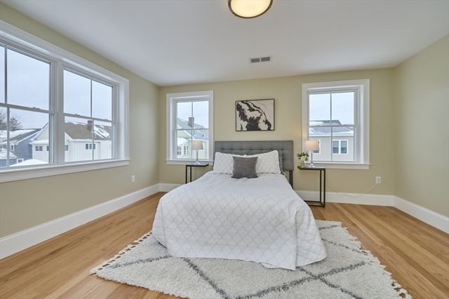 27 Mott Street 27, Arlington, MA 02474