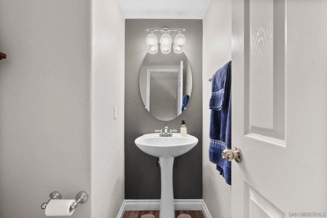 10240 Daybreak Ln 2, Santee, CA 92071