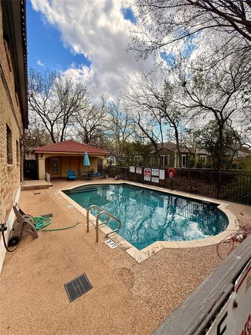 407 E 45th ST 104, Austin, TX 78751