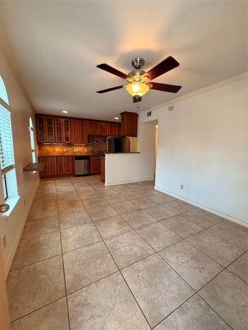 407 E 45th ST 104, Austin, TX 78751