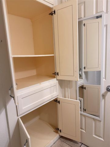 407 E 45th ST 104, Austin, TX 78751