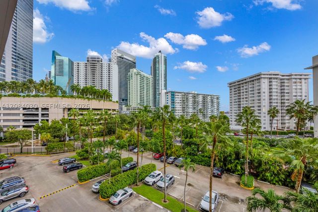 1450 Brickell Bay Dr 511, Miami, FL 33131