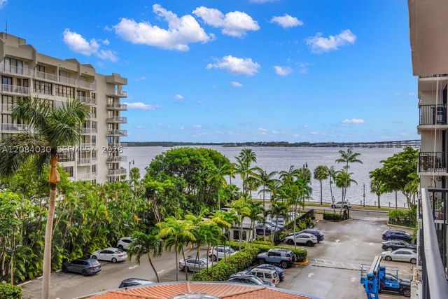 1450 Brickell Bay Dr 511, Miami, FL 33131