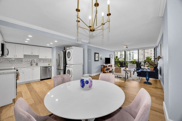 1450 Brickell Bay Dr 511, Miami, FL 33131