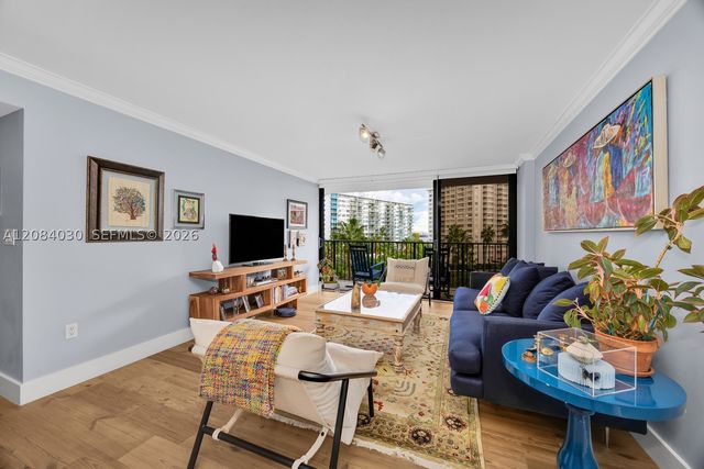 1450 Brickell Bay Dr 511, Miami, FL 33131