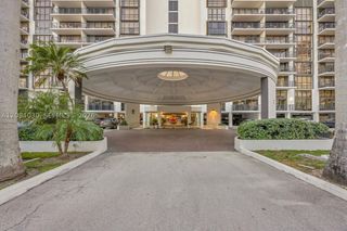 1450 Brickell Bay Dr 511, Miami, FL 33131