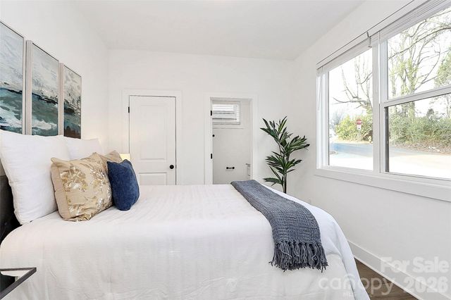 206 Nelson Avenue, Charlotte, NC 28216