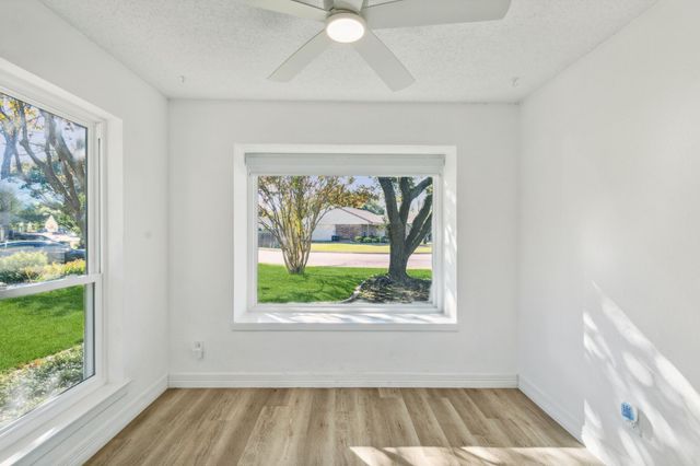 849 N Riverside Drive, Grapevine, TX 76051