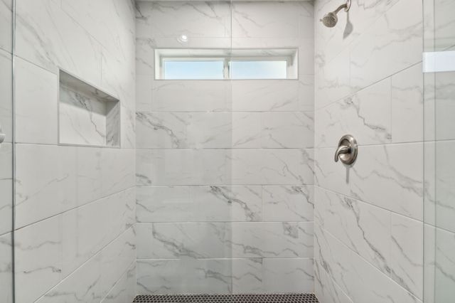 849 N Riverside Drive, Grapevine, TX 76051