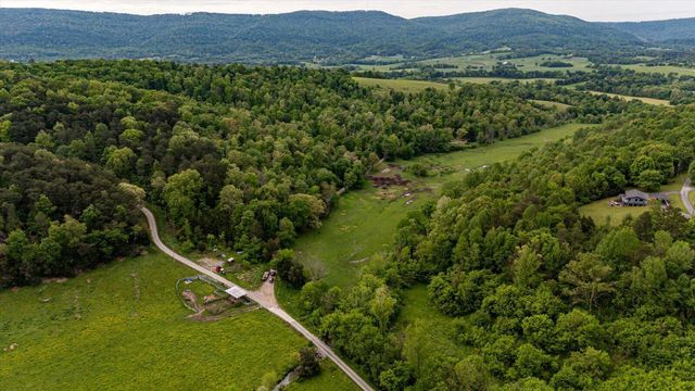 100 Ac Mill Dam Road, Pikeville, TN 37367