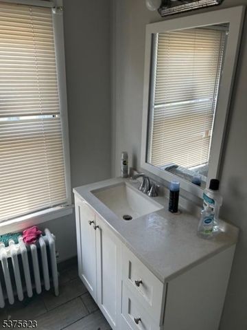 21 Second St, Somerville Boro, NJ 08876