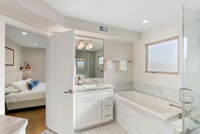 53 Sapphire, San Diego, CA 92109