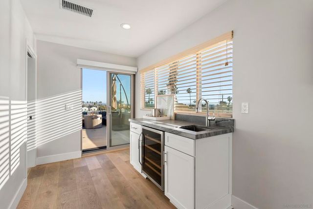 53 Sapphire, San Diego, CA 92109