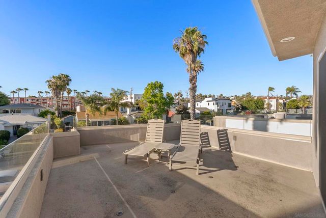 53 Sapphire, San Diego, CA 92109