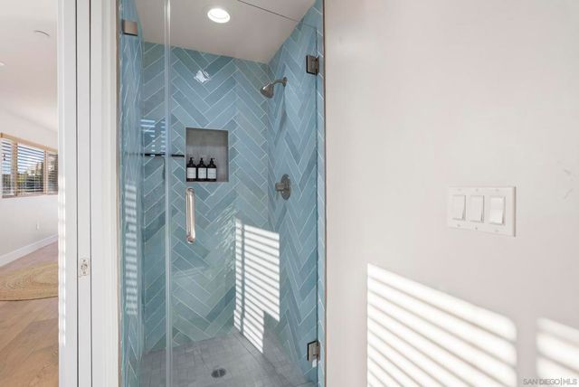 53 Sapphire, San Diego, CA 92109