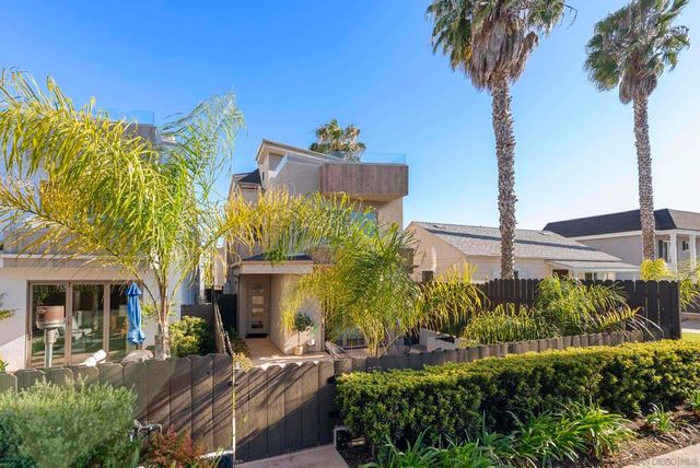 53 Sapphire, San Diego, CA 92109
