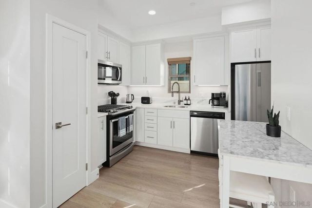 53 Sapphire, San Diego, CA 92109