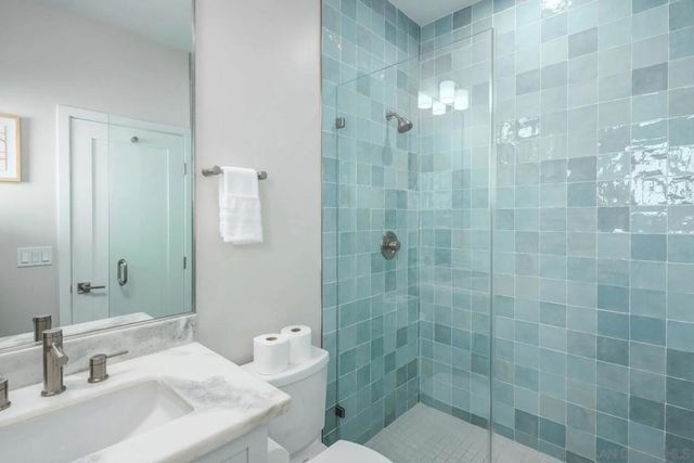 53 Sapphire, San Diego, CA 92109