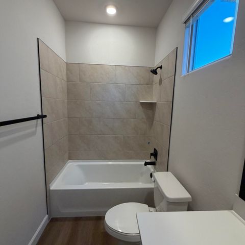 2419 Marble Avenue NE, Rio Rancho, NM 87144