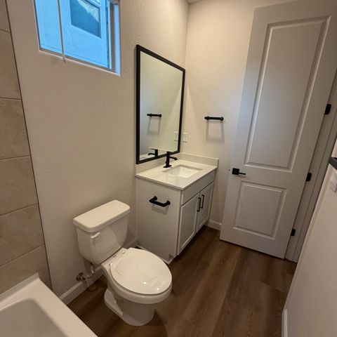 2419 Marble Avenue NE, Rio Rancho, NM 87144