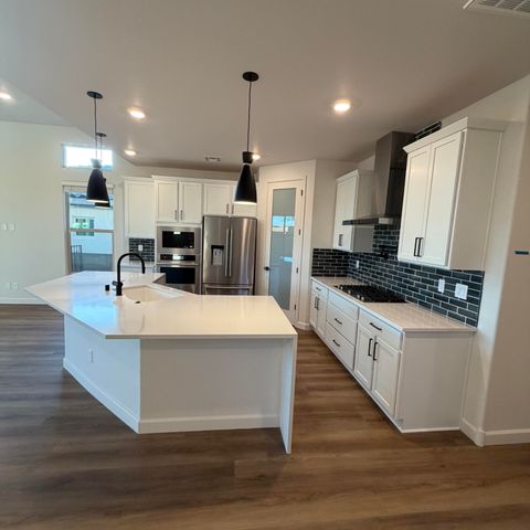 2419 Marble Avenue NE, Rio Rancho, NM 87144