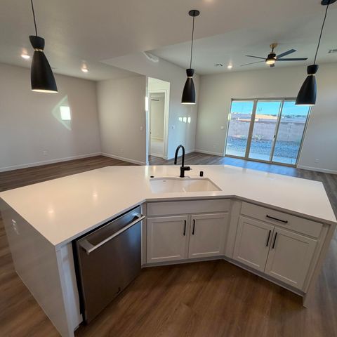 2419 Marble Avenue NE, Rio Rancho, NM 87144