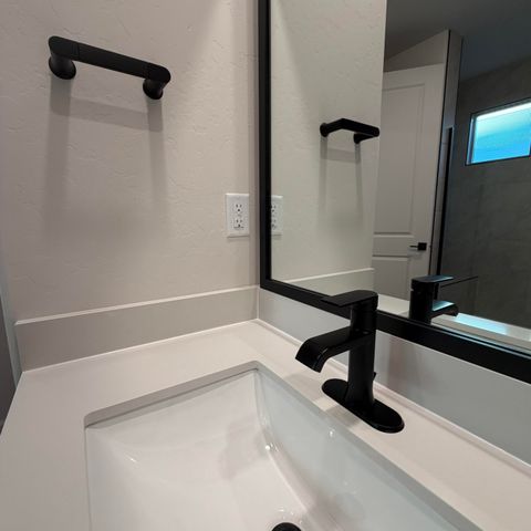 2419 Marble Avenue NE, Rio Rancho, NM 87144
