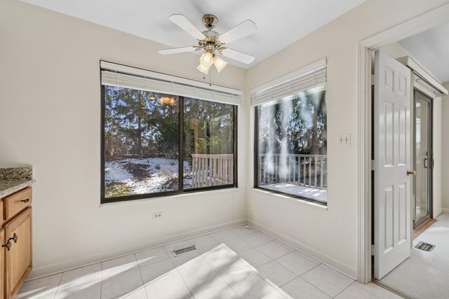 59 Cedar Ridge, Lake Barrington, IL 60010