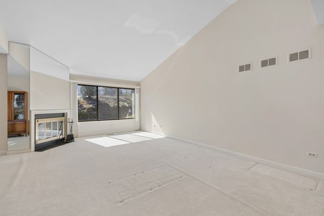 59 Cedar Ridge, Lake Barrington, IL 60010