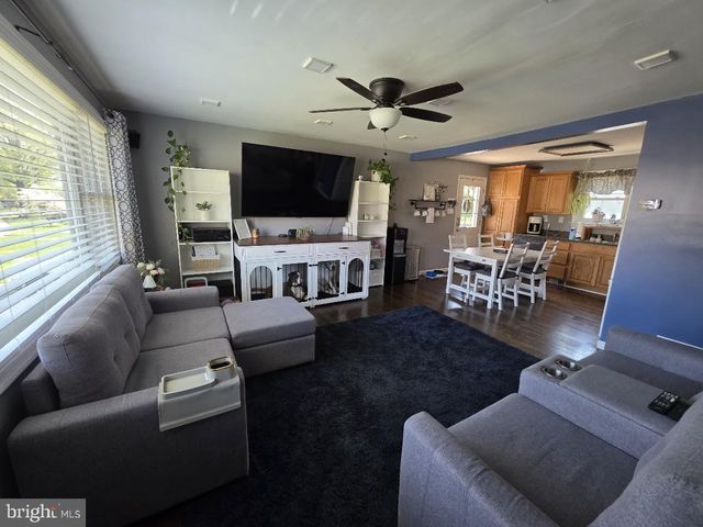 320 E ROOSEVELT AVE, Middletown, PA 17057