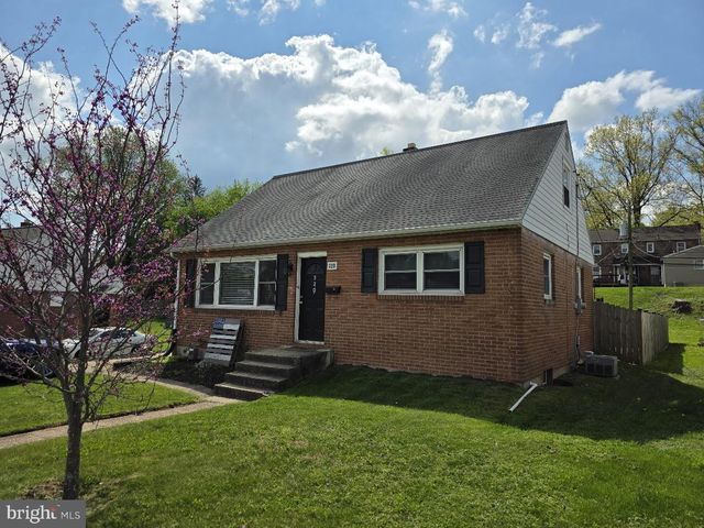 320 E ROOSEVELT AVE, Middletown, PA 17057