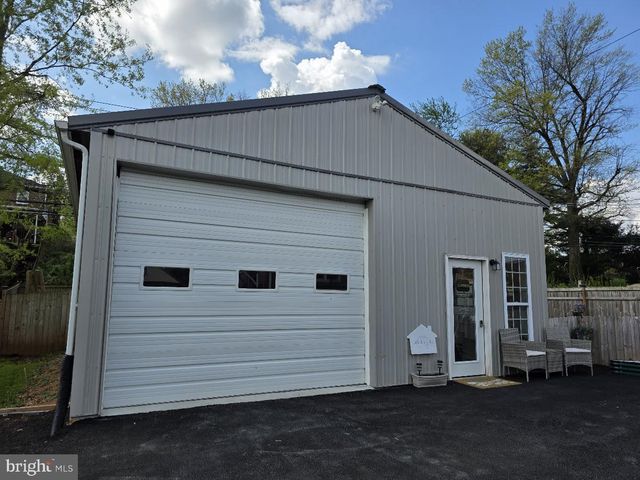 320 E ROOSEVELT AVE, Middletown, PA 17057