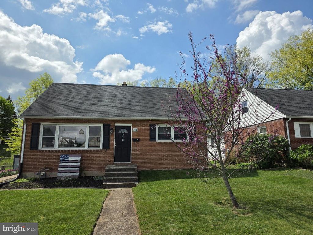320 E ROOSEVELT AVE, Middletown, PA 17057
