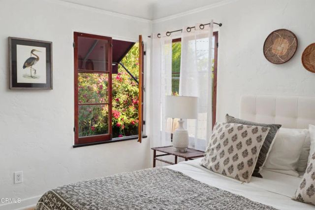 1334 Carmen Drive, Glendale, CA 91207