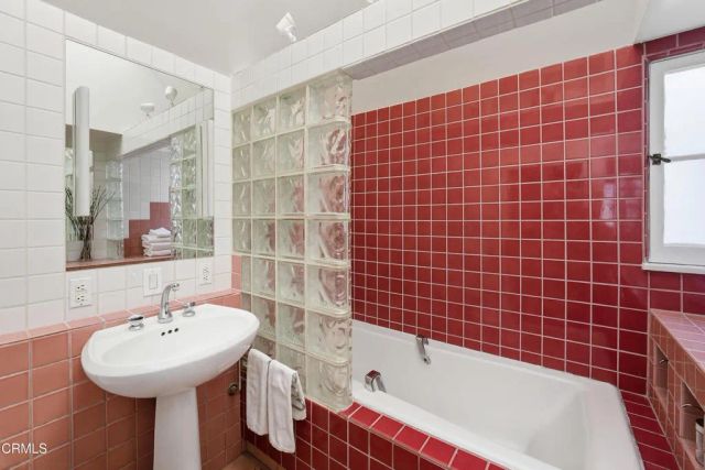 1334 Carmen Drive, Glendale, CA 91207