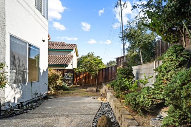 3218 Tallmon Street, Marina, CA 93933